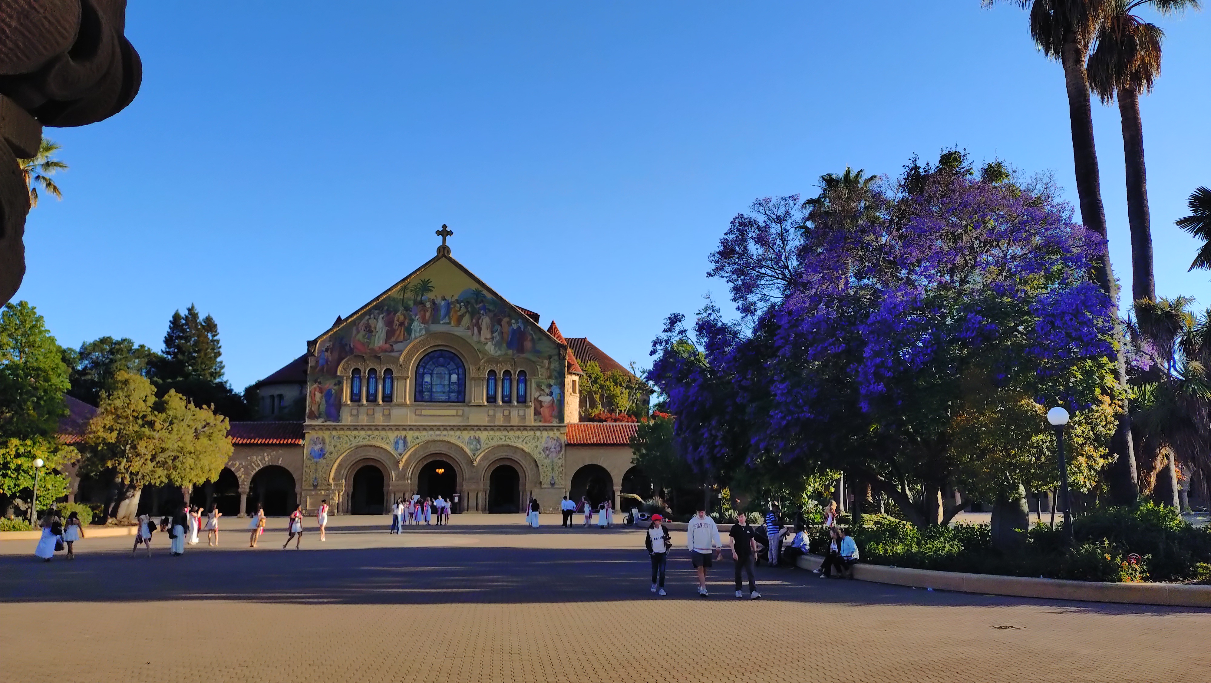 (2026-05-30) Stanford University 的正面建築，雖然創立時是宗教自由的學校，但還是有基督新教的影子。