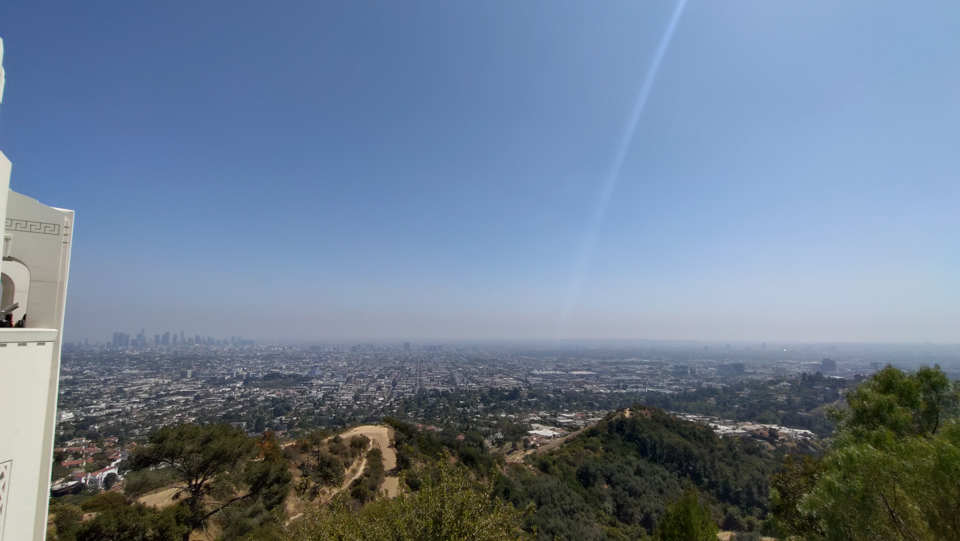(2026-06-05) Griffith Observatory 外，Los Angeles 市區全景。
