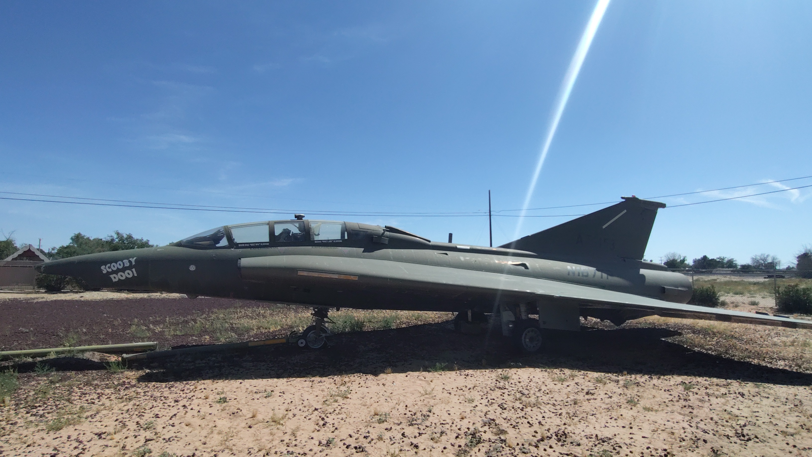 (2026-06-03) Boron Aerospace Museum 外的 Saab TF-35 Draken 教練機。