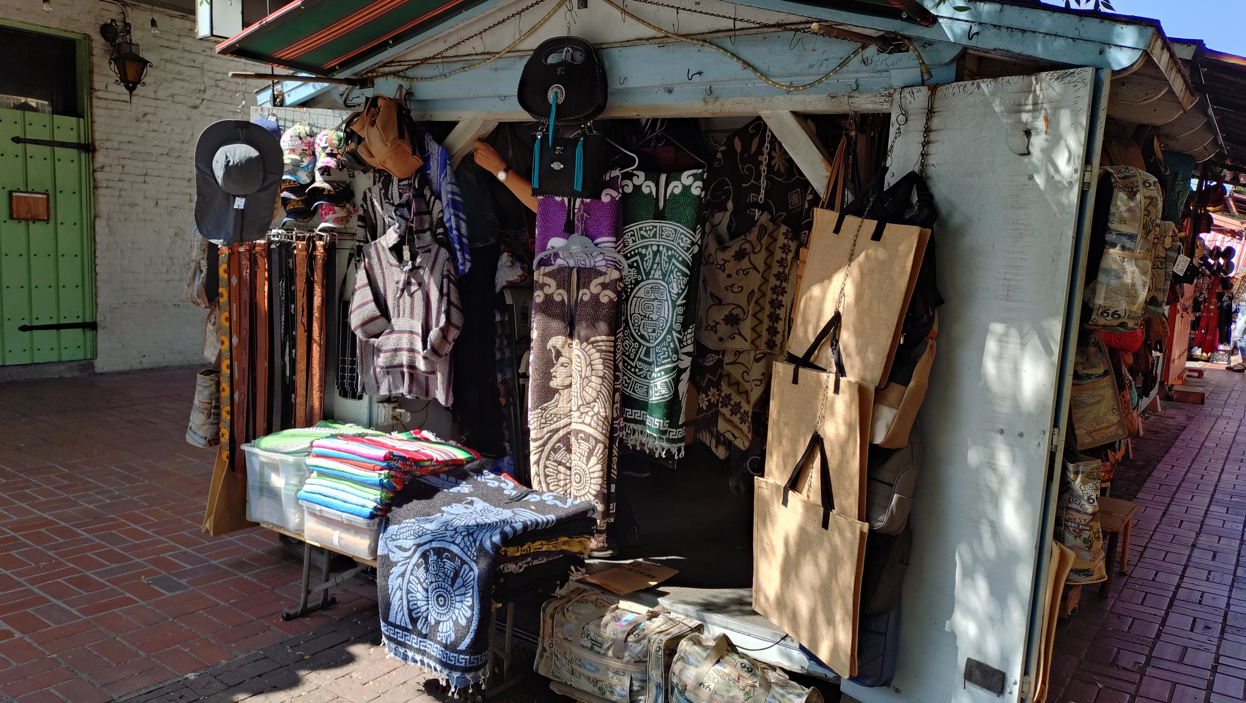 (2026-06-05) Olvera Street 小販。